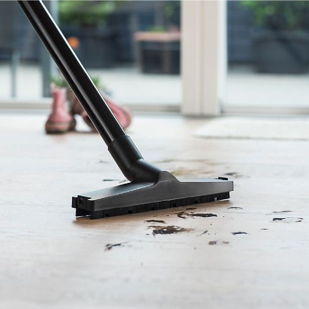 Nilfisk Buddy II 18 T Wet & Dry Vacuum Cleaner with Blow Function - VACUUM CLEANER NOT ROBOT - Beattys of Loughrea