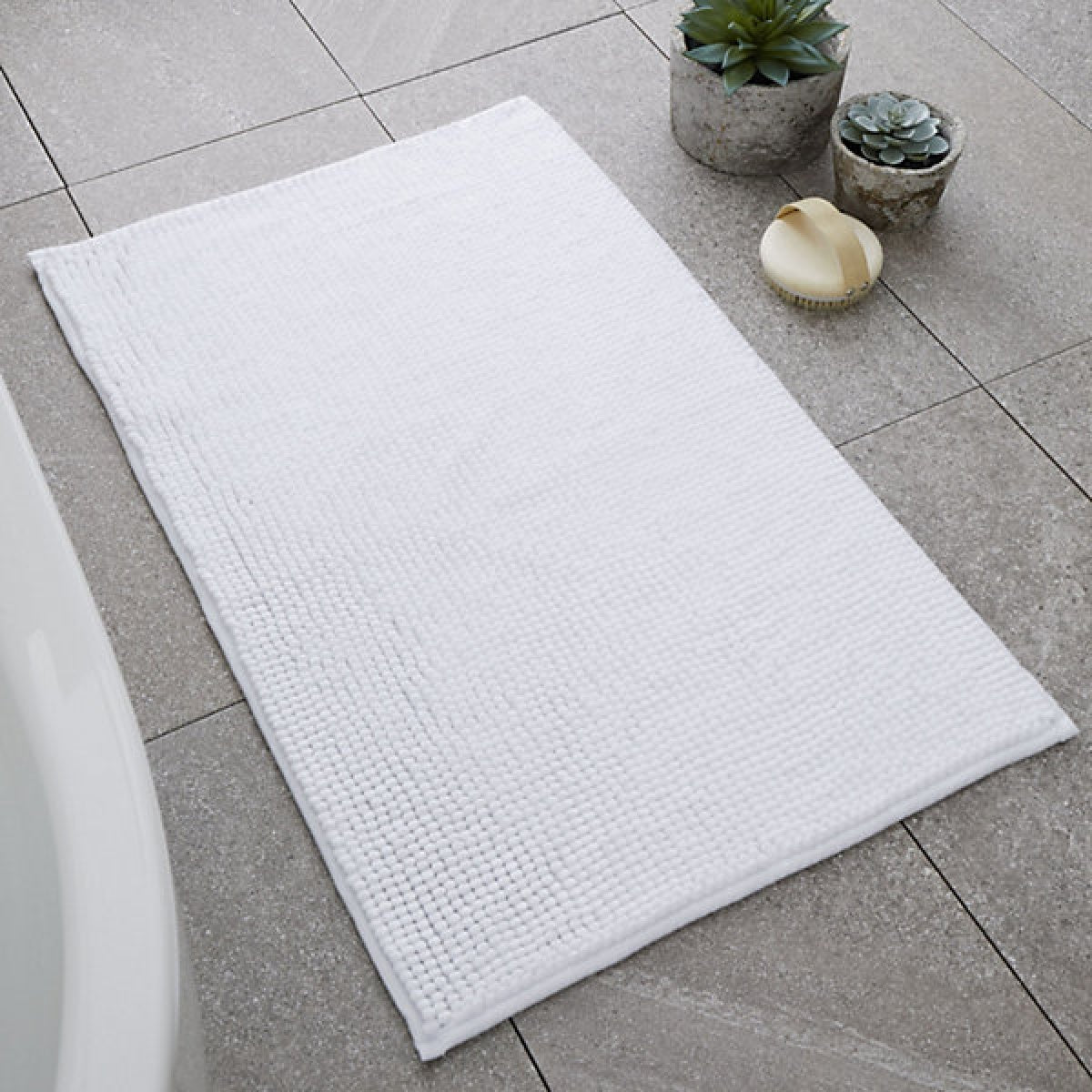 Catherine Lansfield Bathroom Bobble Bath Mat White - BATH MATS/SETS - Beattys of Loughrea