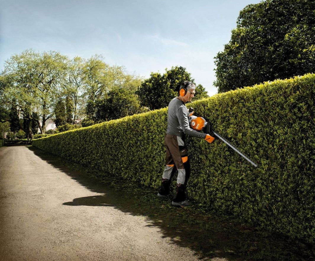 Stihl HS87T 30" Petrol Hedge Trimmer 42370112995 - HEDGE TRIMMERS - Beattys of Loughrea