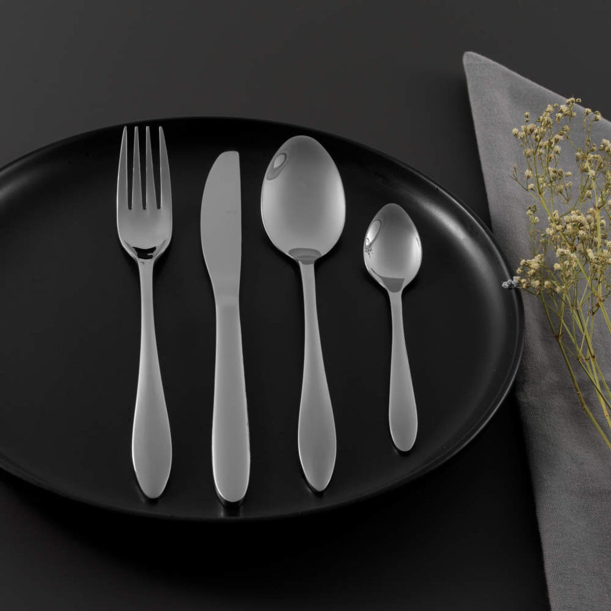 Russell Hobbs Cologne 16 Piece Stainless Steel Cutlery Set