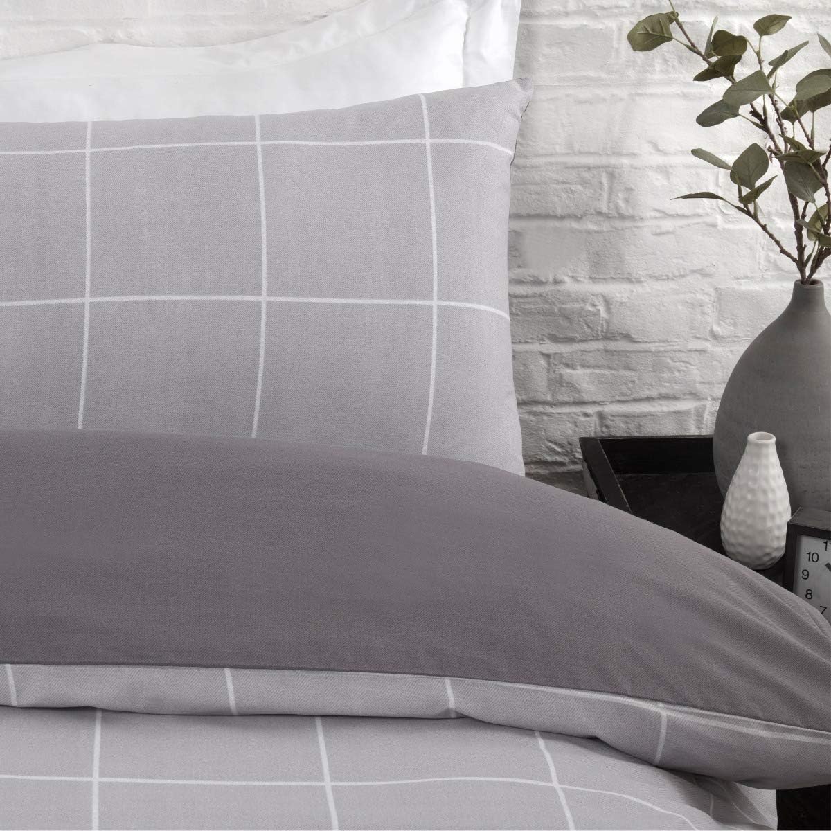 Sleepdown Grid Check Grey Duvet Set Kingsize - DUVET COVERS - Beattys of Loughrea