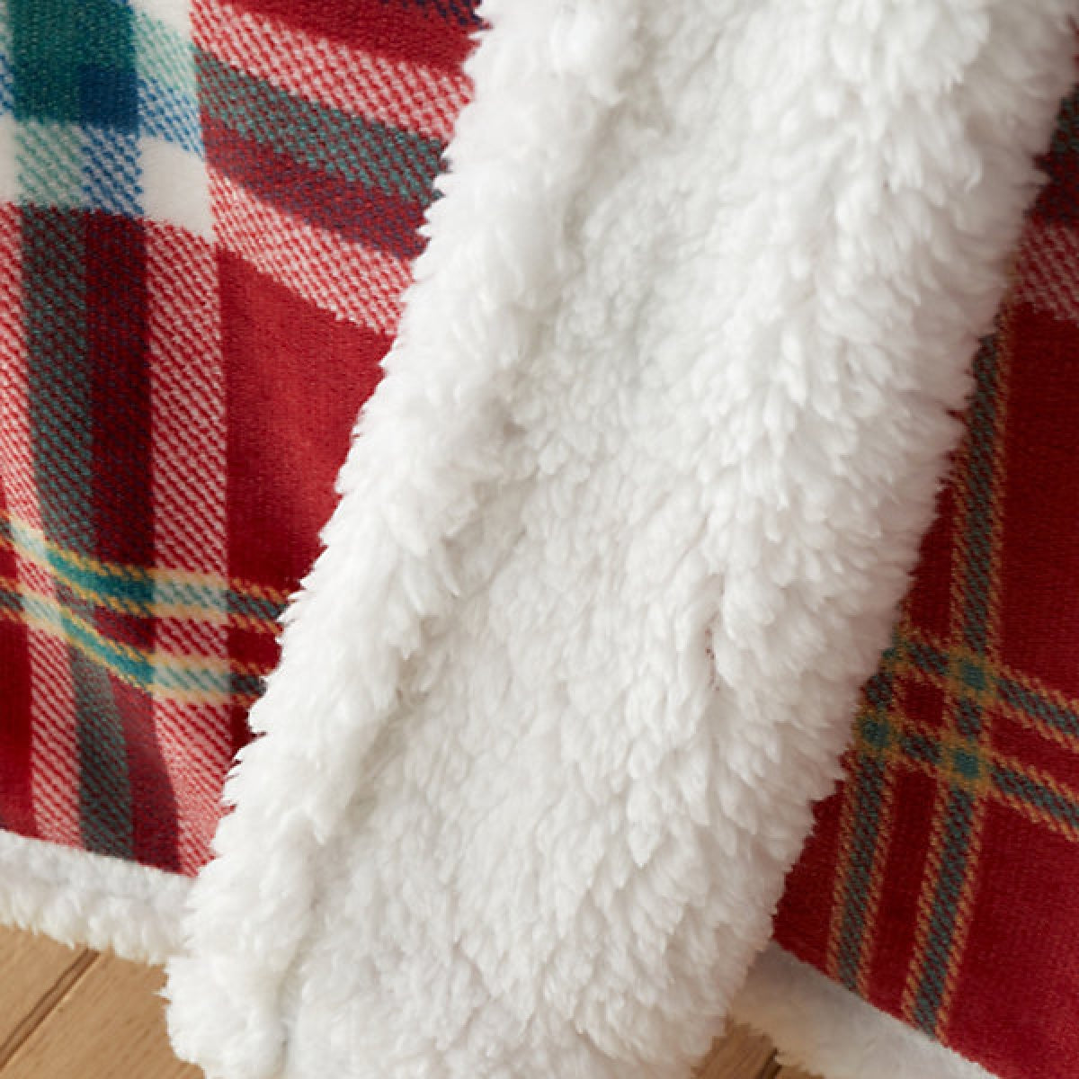 Catherine Lansfield Cosy Kelso Check 130 x 170 cm Blanket Throw Red