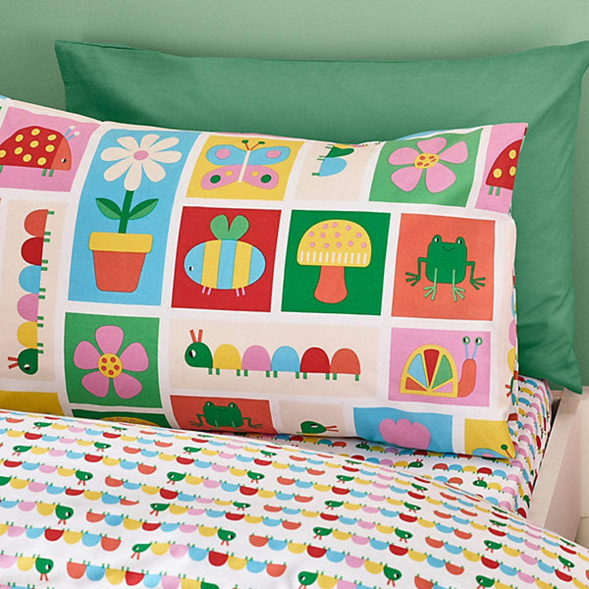 Catherine Lansfield Kids Curious Caterpillar Reversible Double Duvet Cover Set with Pillowcases Bright