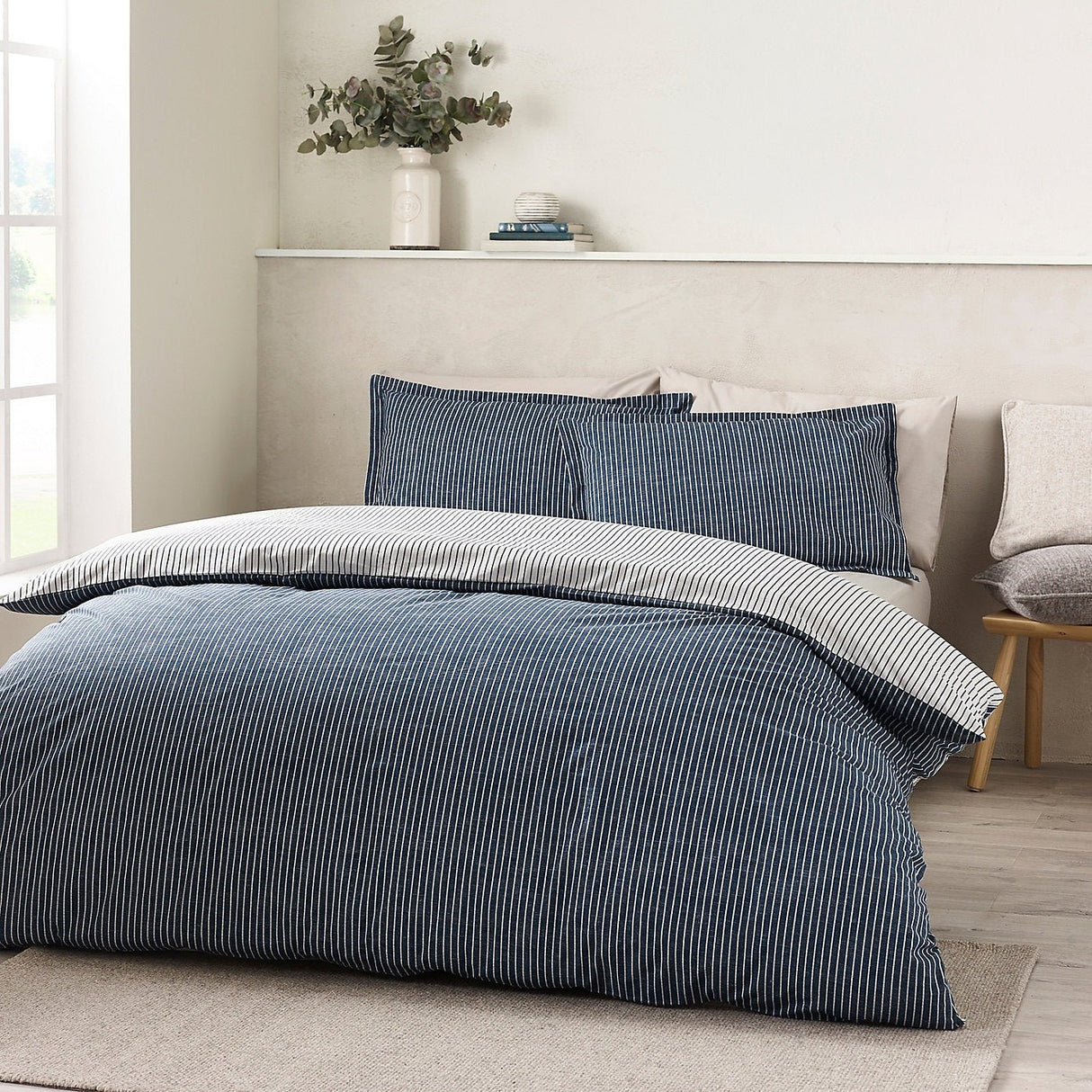 Catherine Lansfield Oxford Pinstripe Reversible Duvet Cover Set – Navy (Single) - DUVET COVERS - Beattys of Loughrea