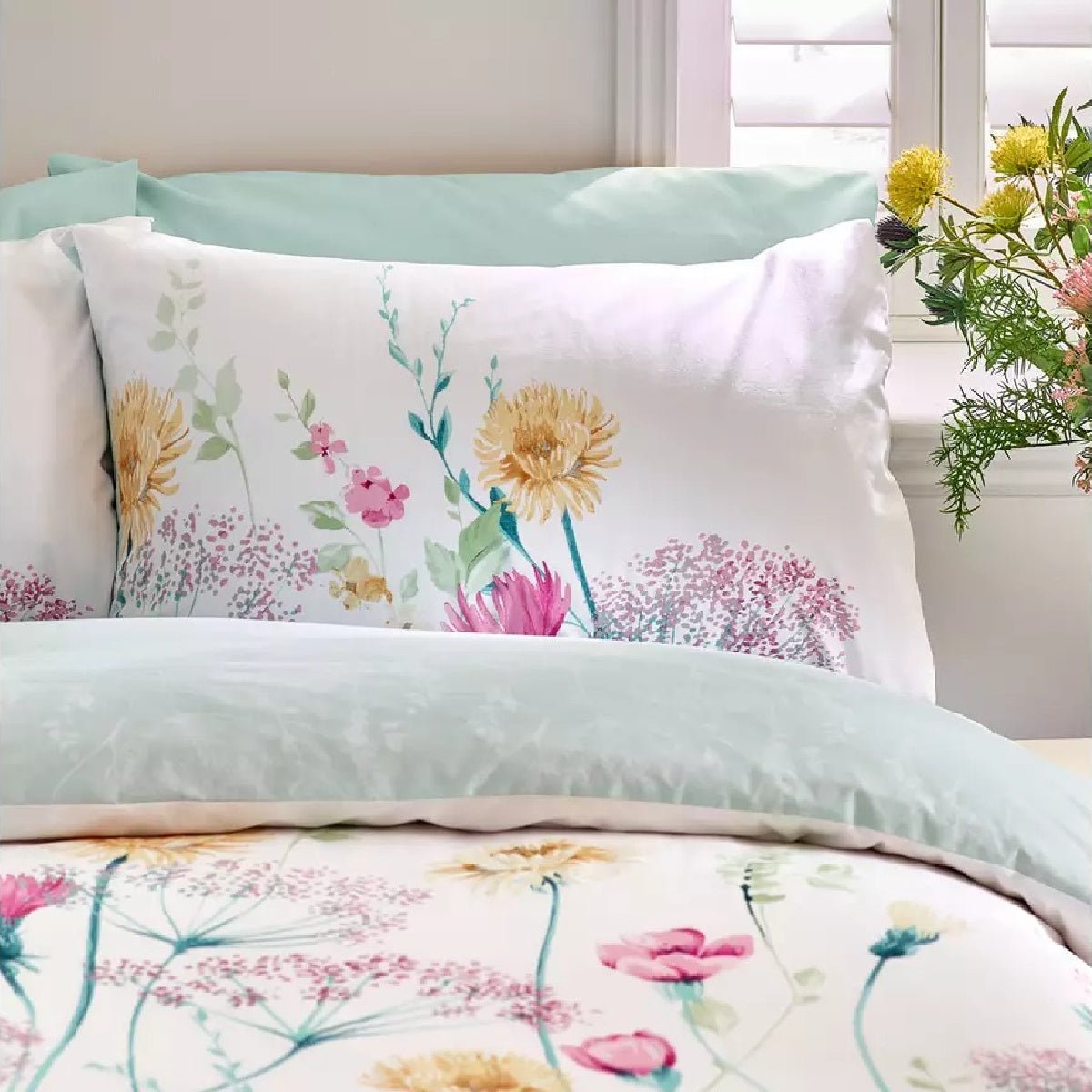 Catherine Lansfield Meadowsweet Floral Duvet Cover Set – Superking - Beattys of Loughrea | www.beattys.ie