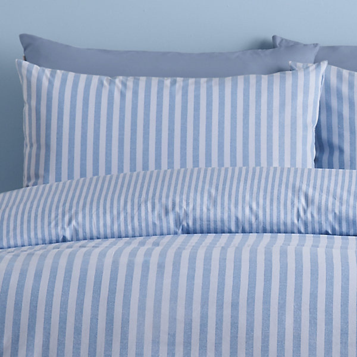 Catherine Lansfield Epping Textured Stripe Reversible Super King Duvet Cover Set with Pillowcases Blue