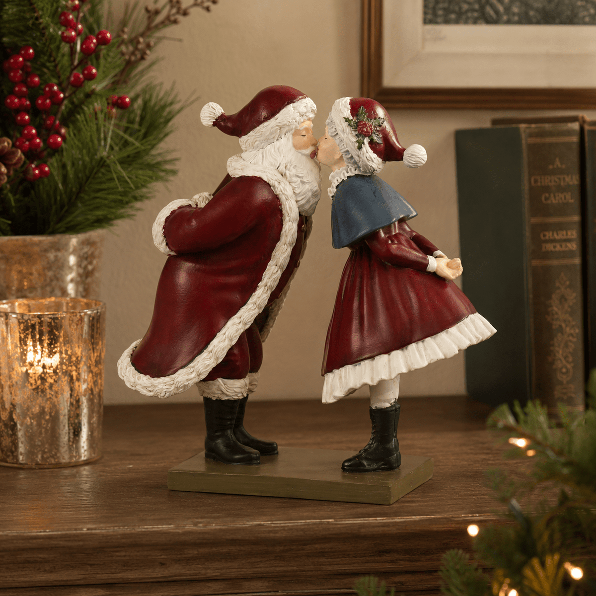 Decoris Mr & Mrs Claus Kissing Figure - XMAS ROOM DECORATION - LIGHT UP - Beattys of Loughrea