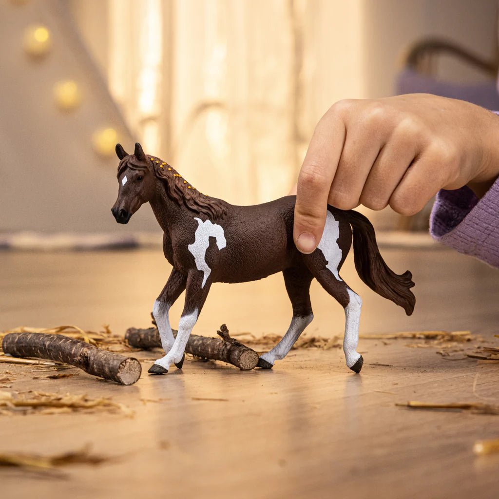 Schleich Paint Horse Mare - FARMS/TRACTORS/BUILDING - Beattys of Loughrea