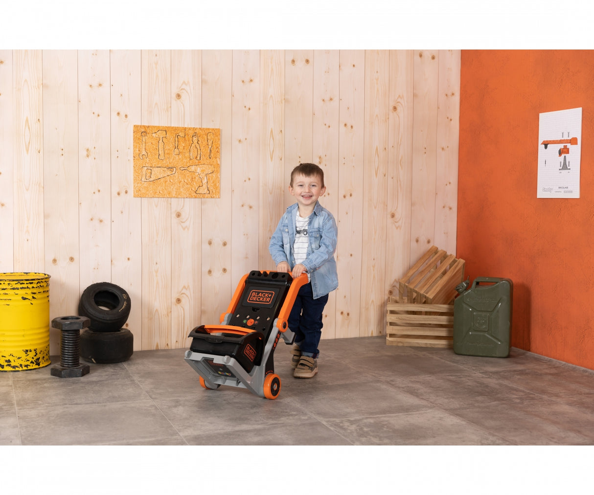 Smoby Black+Decker Bricolo Devil Workmate - Beattys of Loughrea | www.beattys.ie