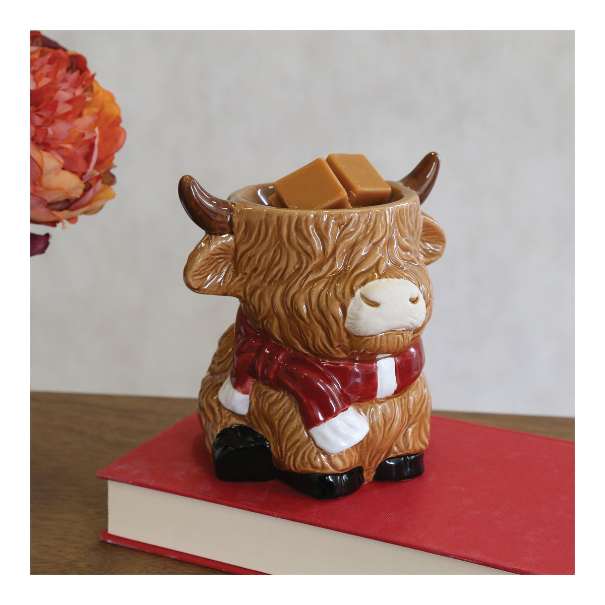 Highland Cow Scarf Wax Melt Burner 13cm - POT POURRI/AROMATHERAPY/OILS/DIFFUSER - Beattys of Loughrea