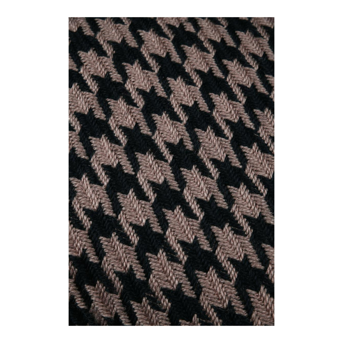 STOF Oslo Cushion, Black, 40x60cm - CUSHIONS/COVERS - Beattys of Loughrea
