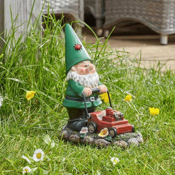 Mowing Wilf Garden Ornament - GARDEN ORNAMENTS INCL SOLAR - Beattys of Loughrea
