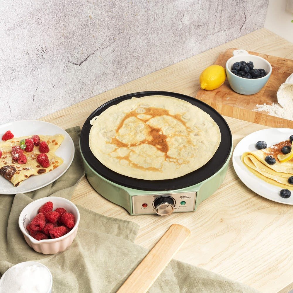 Giles & Posner Crepe Maker – Green - PANCAKE WAFFLE MAKERS - Beattys of Loughrea