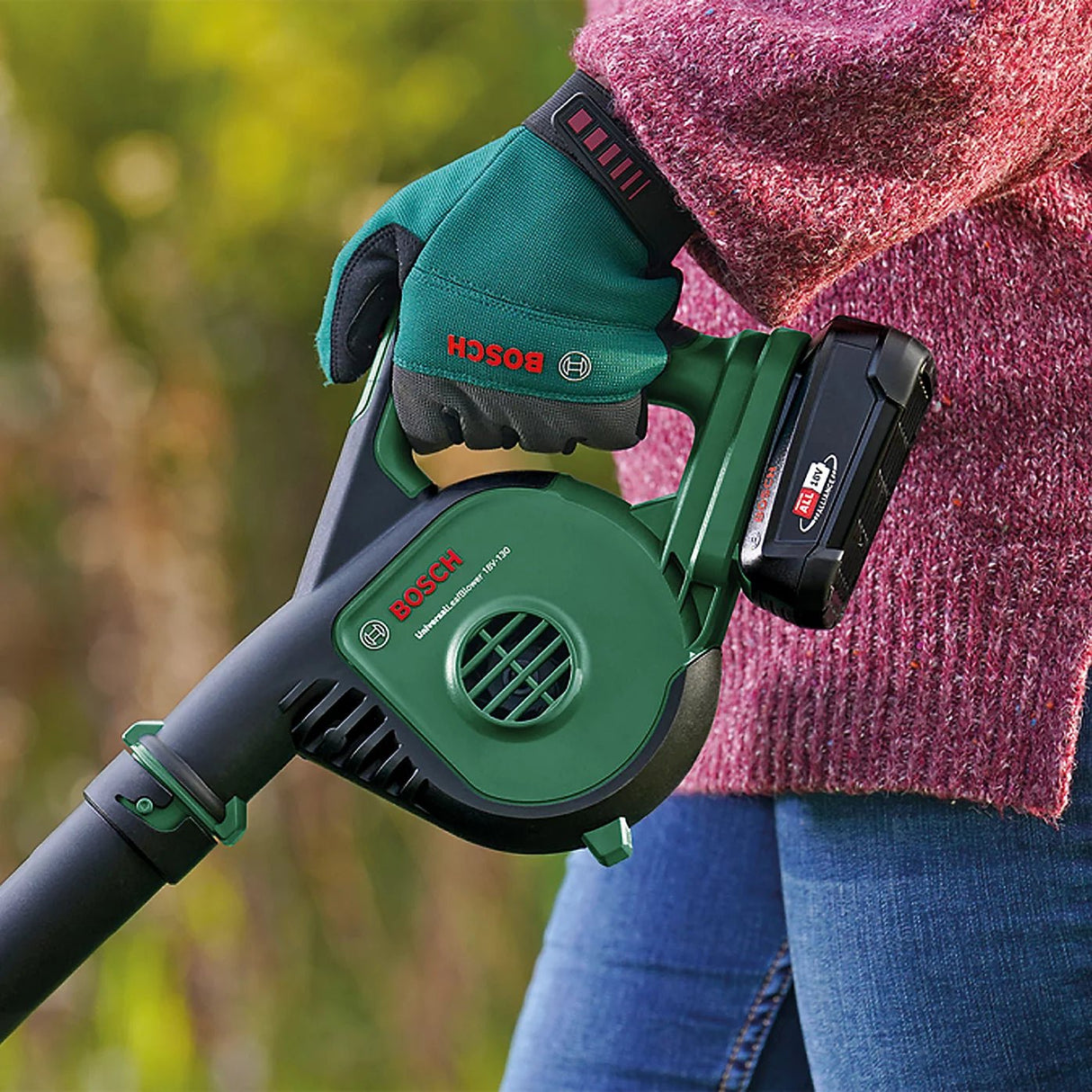 Bosch UniversalLeafBlower 18V Cordless Garden Blower (1 × 2.5Ah) – 18V‑130 - HEDGE TRIMMERS - Beattys of Loughrea
