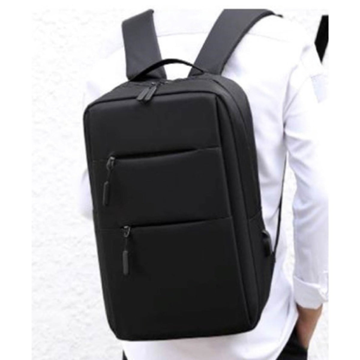 Groov-e Laptop Backpack with USB Charging Port - Black