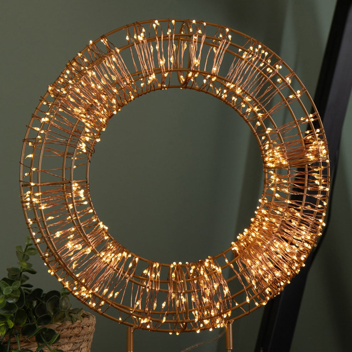 Premier Rose Gold Table Top Wreath with Timer 45cm - XMAS ROOM DECORATION - LIGHT UP - Beattys of Loughrea