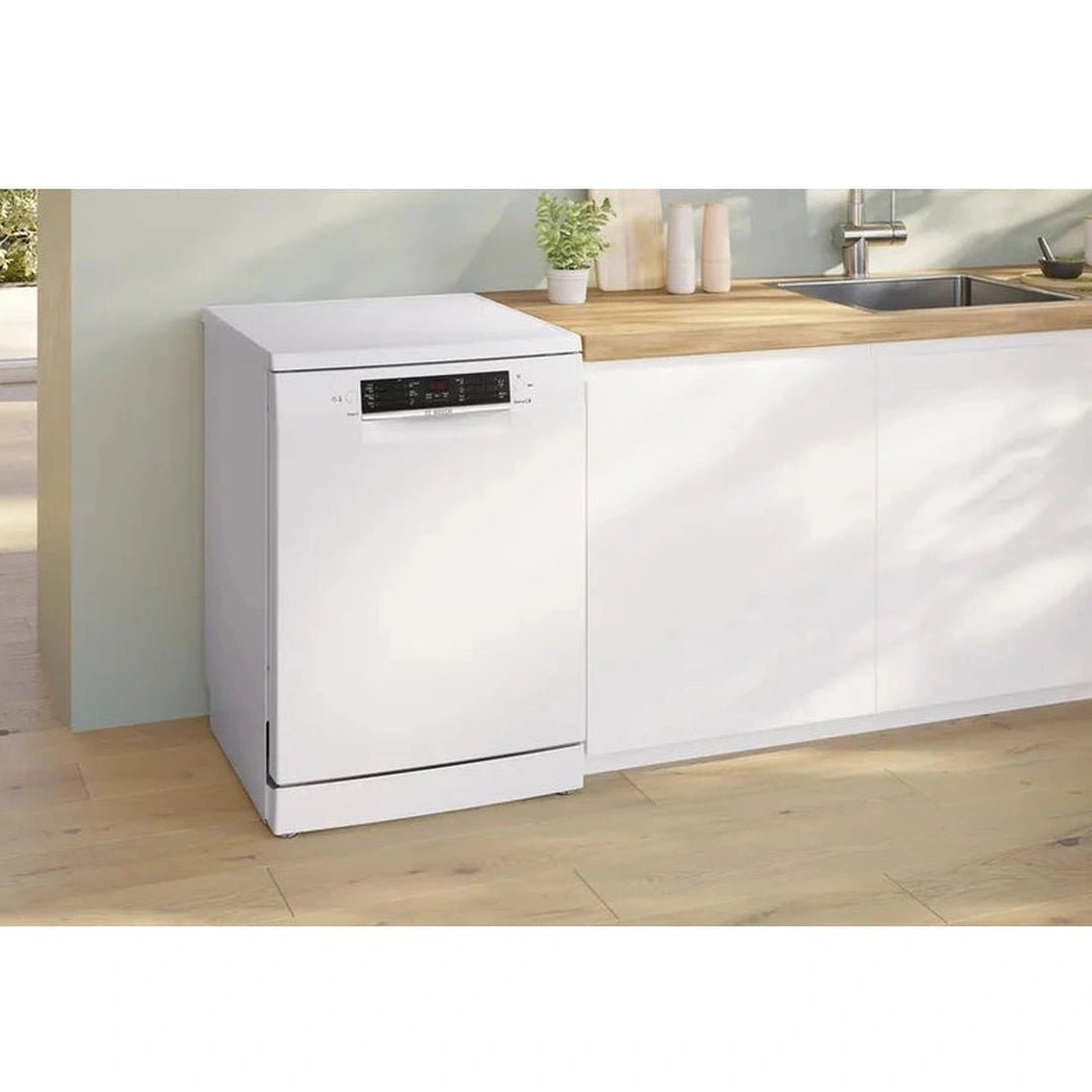 Bosch Series 2 free-standing dishwasher 60 cm White | SMS26AW08G - Beattys of Loughrea | www.beattys.ie