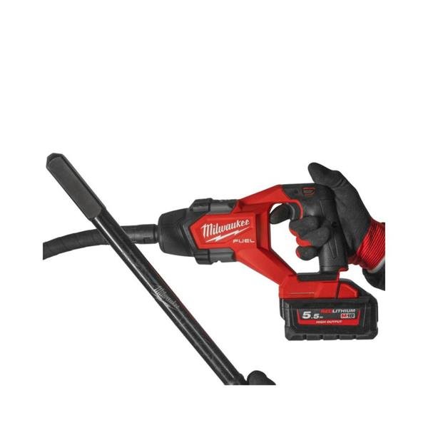 Milwaukee M18 FUEL Needle Concrete Vibrator 2.4m Whip, 1x5.5Ah batteries | 18FCVN24 - 551 - PRUNING - Beattys of Loughrea