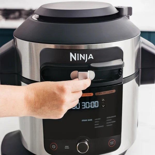 Ninja Foodi 11-in-1 SmartLid Multi-Cooker 6L OL550UK - ELEC SKILLET/WOK/COOKPAN - Beattys of Loughrea
