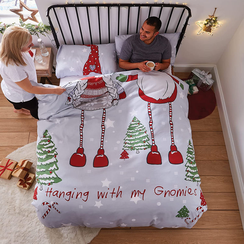 Catherine Lansfield ‘Christmas Hanging with my Gnomies’ Duvet Set Kingsize - DUVET COVERS - Beattys of Loughrea