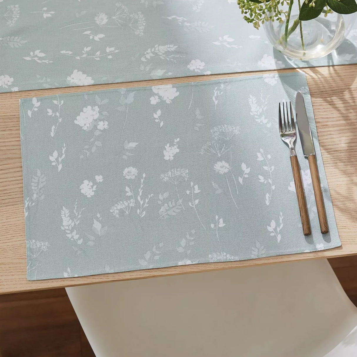 Catherine Lansfield Meadowsweet Floral Two Pack Placemats Green/White - TABLEMATS/COASTERS - Beattys of Loughrea