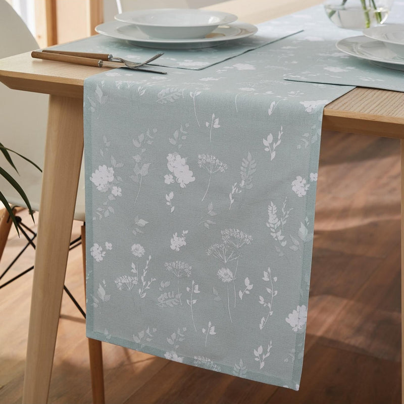 Catherine Lansfield Meadowsweet Floral 33 x 220cm Table Runner Green/White - APRON/GLOVE/TEXTILE - Beattys of Loughrea
