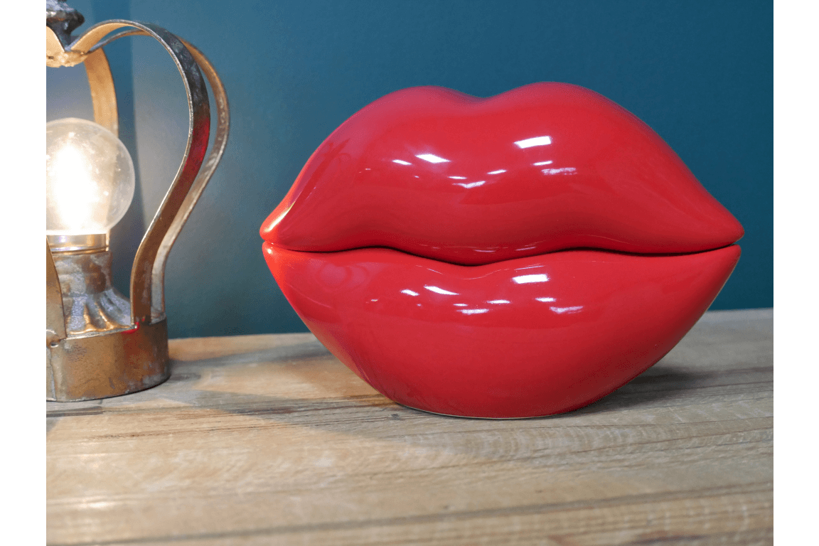 Red Lips Ornament - ORNAMENTS - Beattys of Loughrea