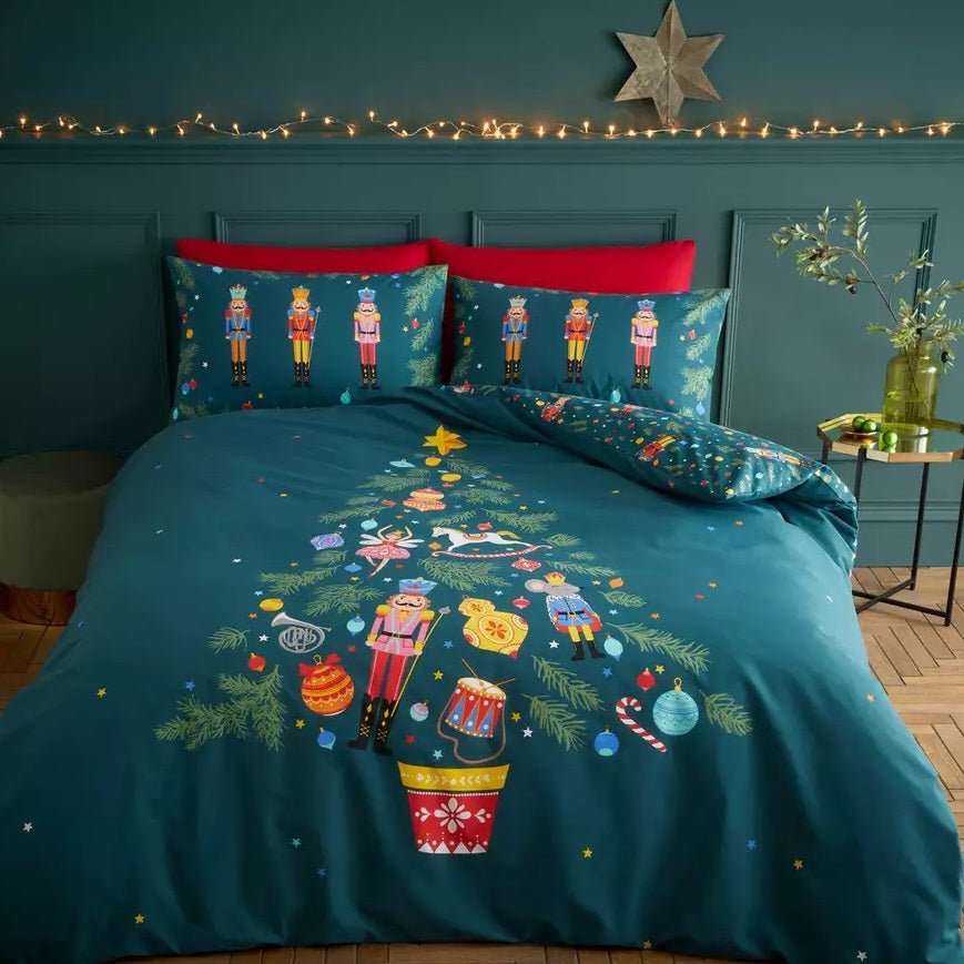 Catherine Lansfield Nutcracker Green Duvet Set - Kingsize - DUVET COVERS - Beattys of Loughrea