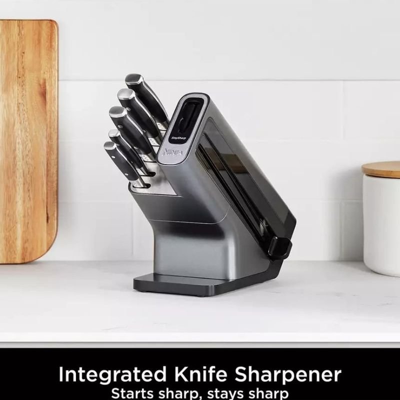 Ninja StaySharp Knife Block (Inc. Intergrated Sharper) - ELECTRIC KNIFE - Beattys of Loughrea