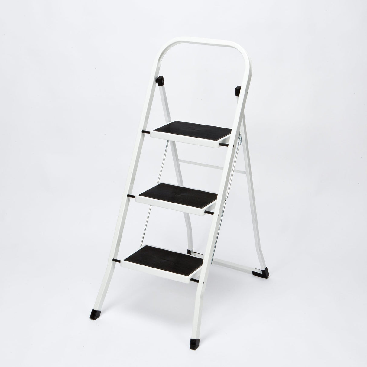 Highlands Non-Slip 3 Step Metal Step Ladder - STEPLADDER - Beattys of Loughrea