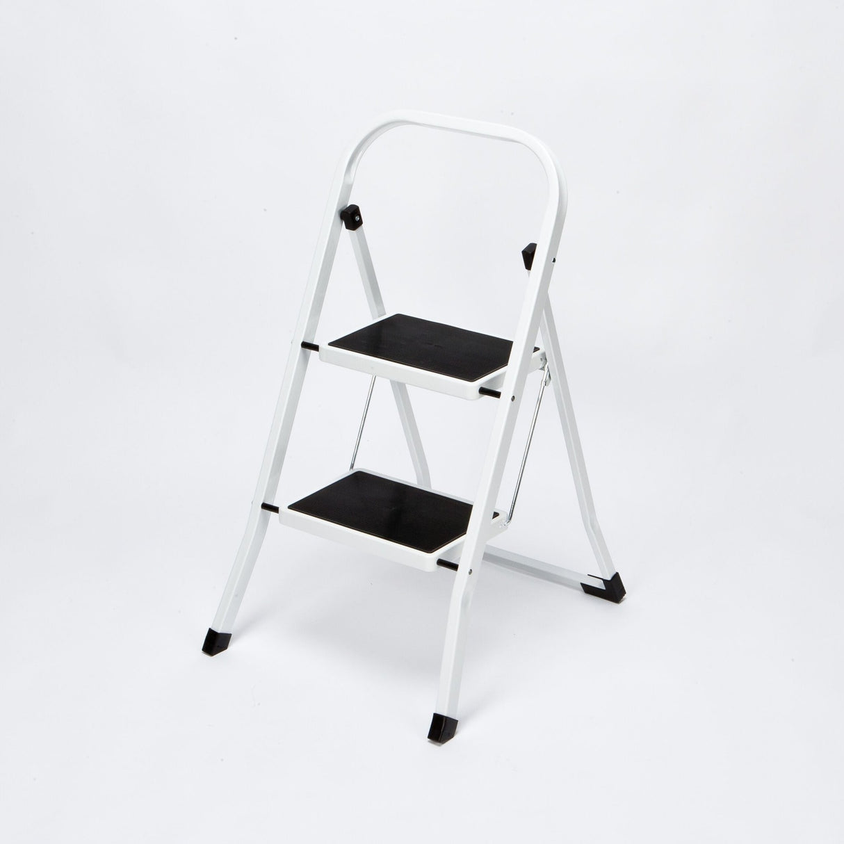 Highlands Non-Slip 2 Step Metal Step Ladder - STEPLADDER - Beattys of Loughrea