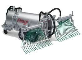 Bruder Fliegl Tanker W/Spread Tubes - FARMS/TRACTORS/BUILDING - Beattys of Loughrea