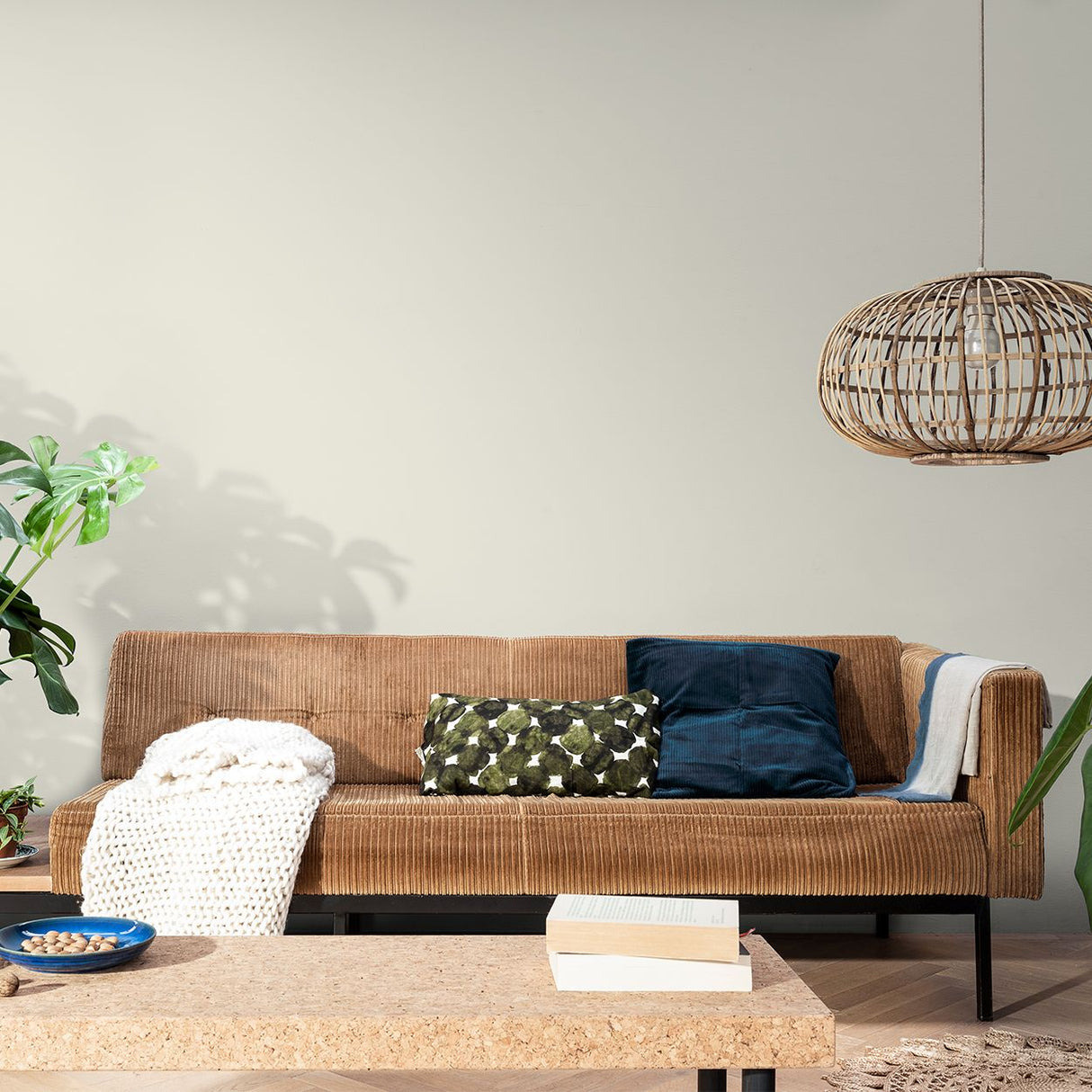 Moda 5L Venetian White Dulux - READY MIXED - WATER BASED - Beattys of Loughrea