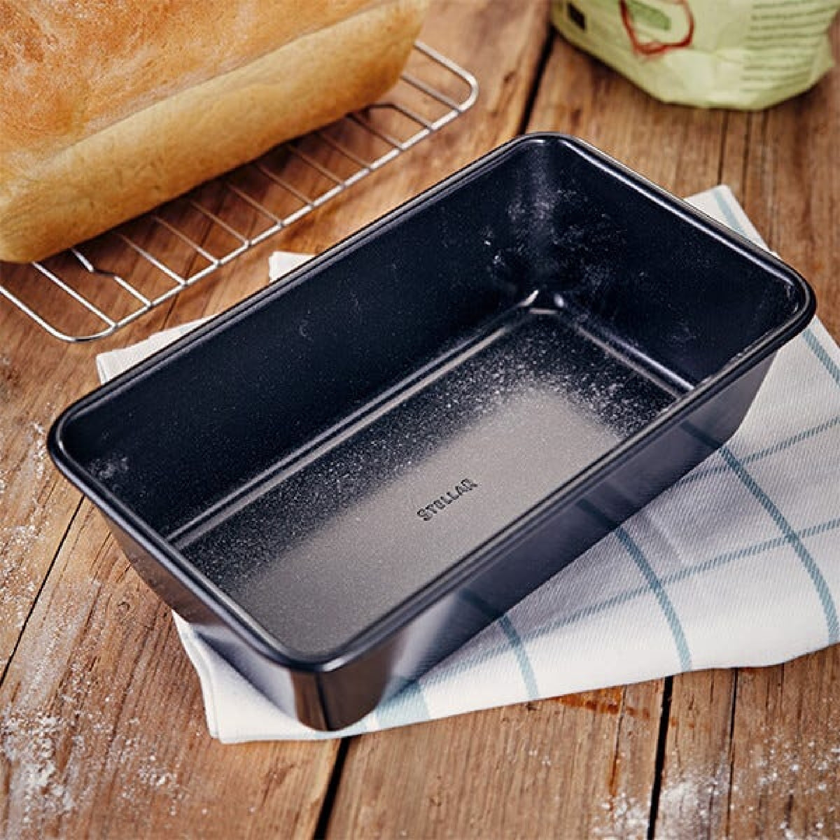 Stellar Bakeware 2lb 1.6L Non-Stick Loaf Tin