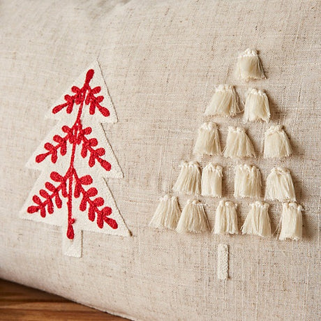 Catherine Lansfield Tufted Christmas Tree Cushion – Natural