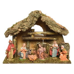 Nativity House With 8 Poly Figures 29cm