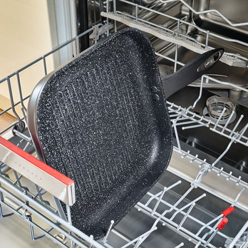 Zyliss Cook Ultimate Non-Stick Grill Pan 26cm - FRYPAN/WOK/SKILLET - Beattys of Loughrea