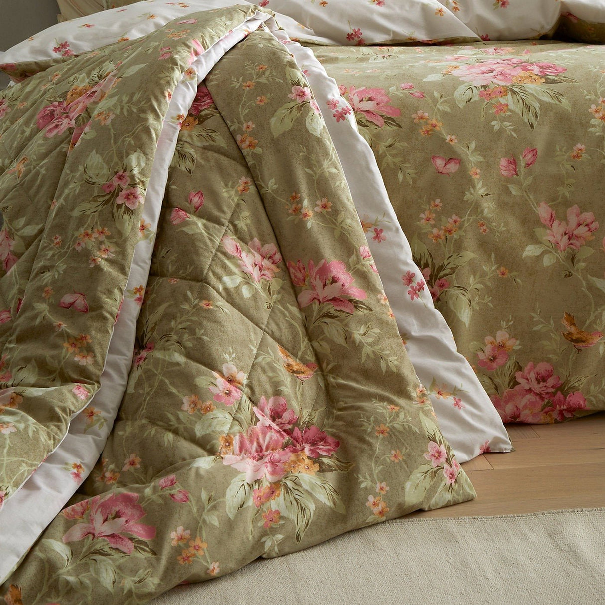 Bridgerton by Catherine Lansfield – Penelope Floral Bedspread Throw - BED SPREADS/COVERS/QUILTS - Beattys of Loughrea