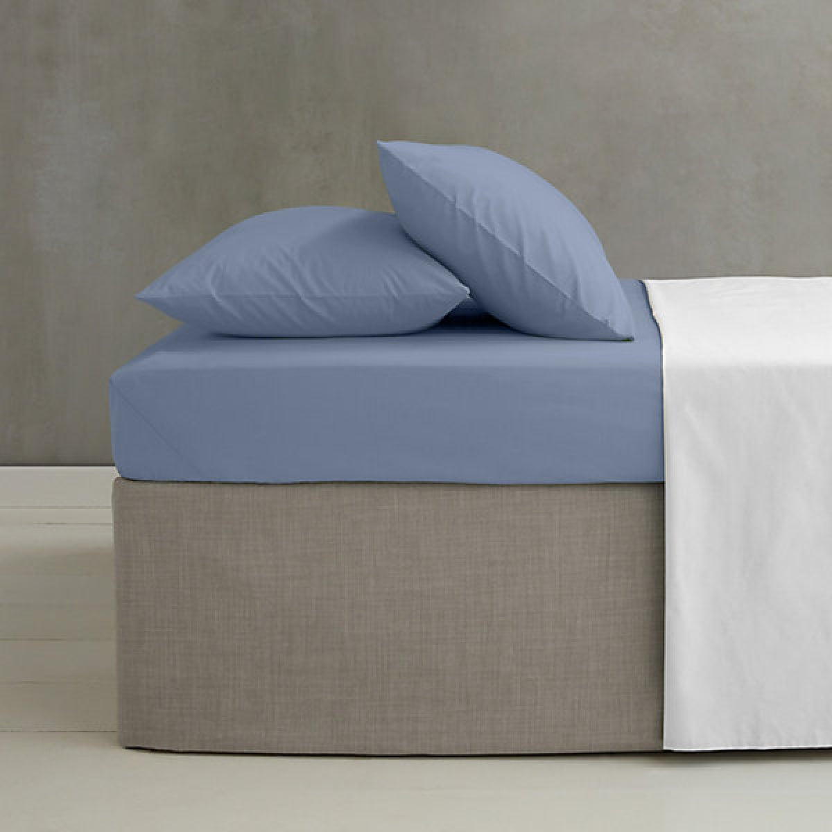 Catherine Lansfield Pillowcases Easy Iron Percale Standard 50 x 75cm Pack of 2 Pillow cases with envelope closure Lansfield Blue