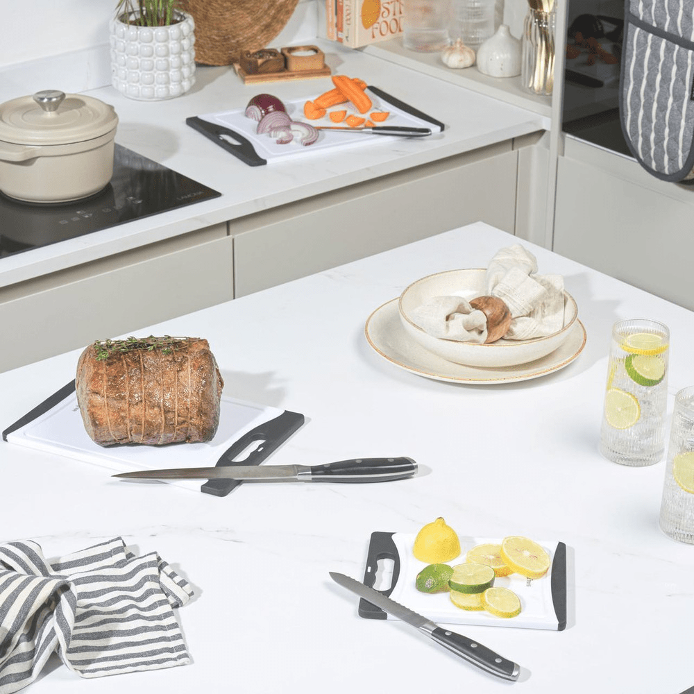 Salter 3 - Piece Plastic Chopping Board Set – Black/White - PLASTICS - STORAGE LUNCH BOX BEAKER - Beattys of Loughrea