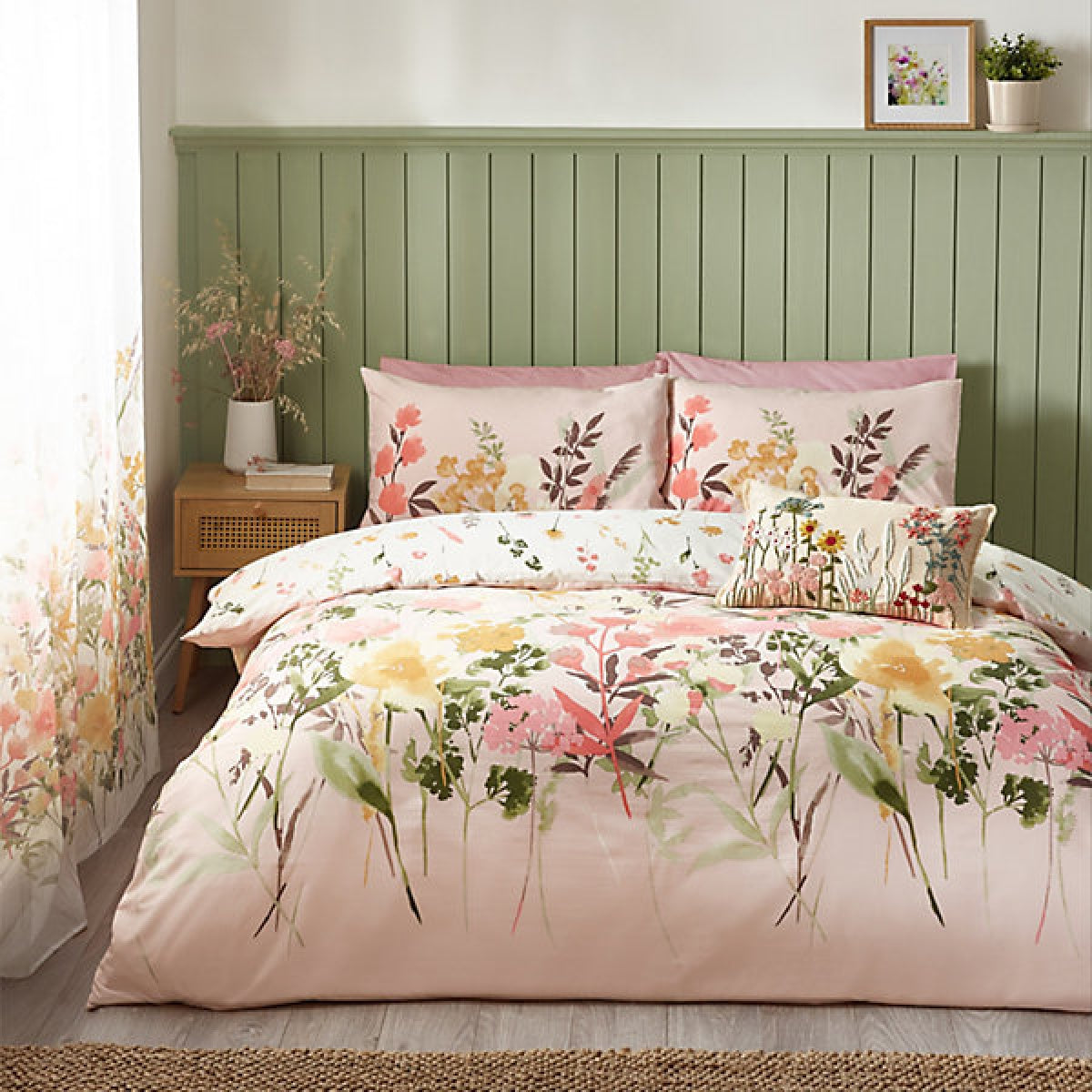 Catherine Lansfield Bedding Countryside Floral Floral Super King Duvet Cover Set with Pillowcases Pink