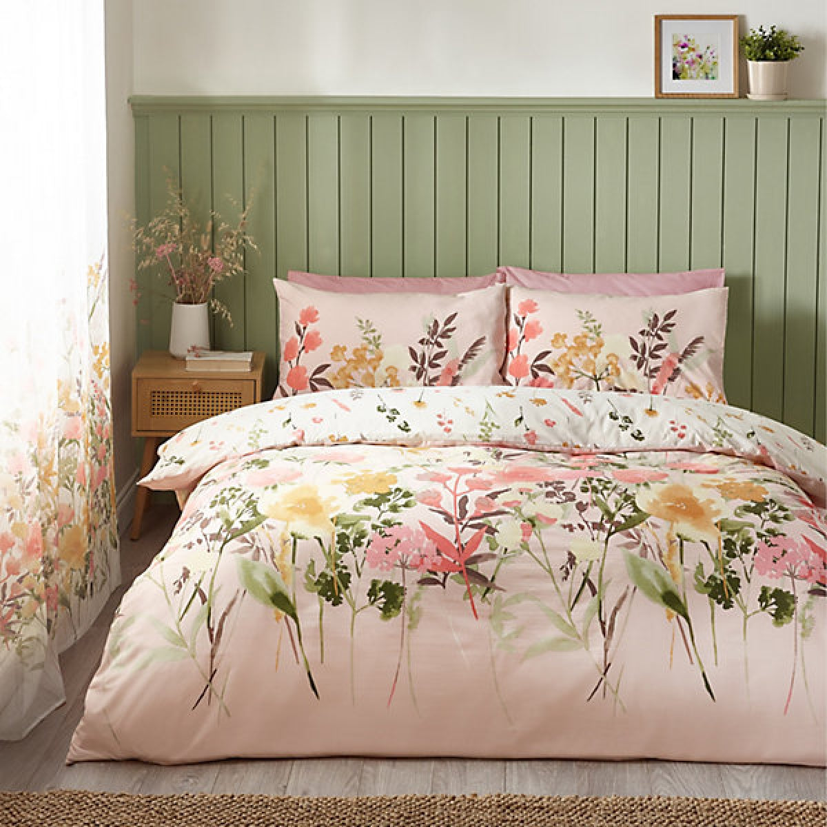 Catherine Lansfield Bedding Countryside Floral Floral Super King Duvet Cover Set with Pillowcases Pink