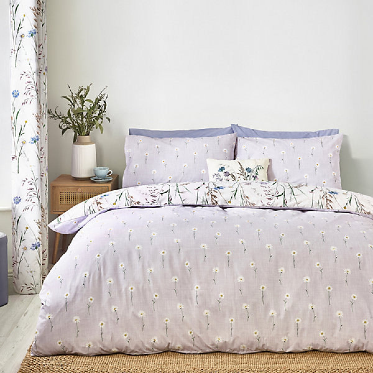 Catherine Lansfield Grasmere Floral Reversible Super King Duvet Cover Set with Pillowcases Lilac