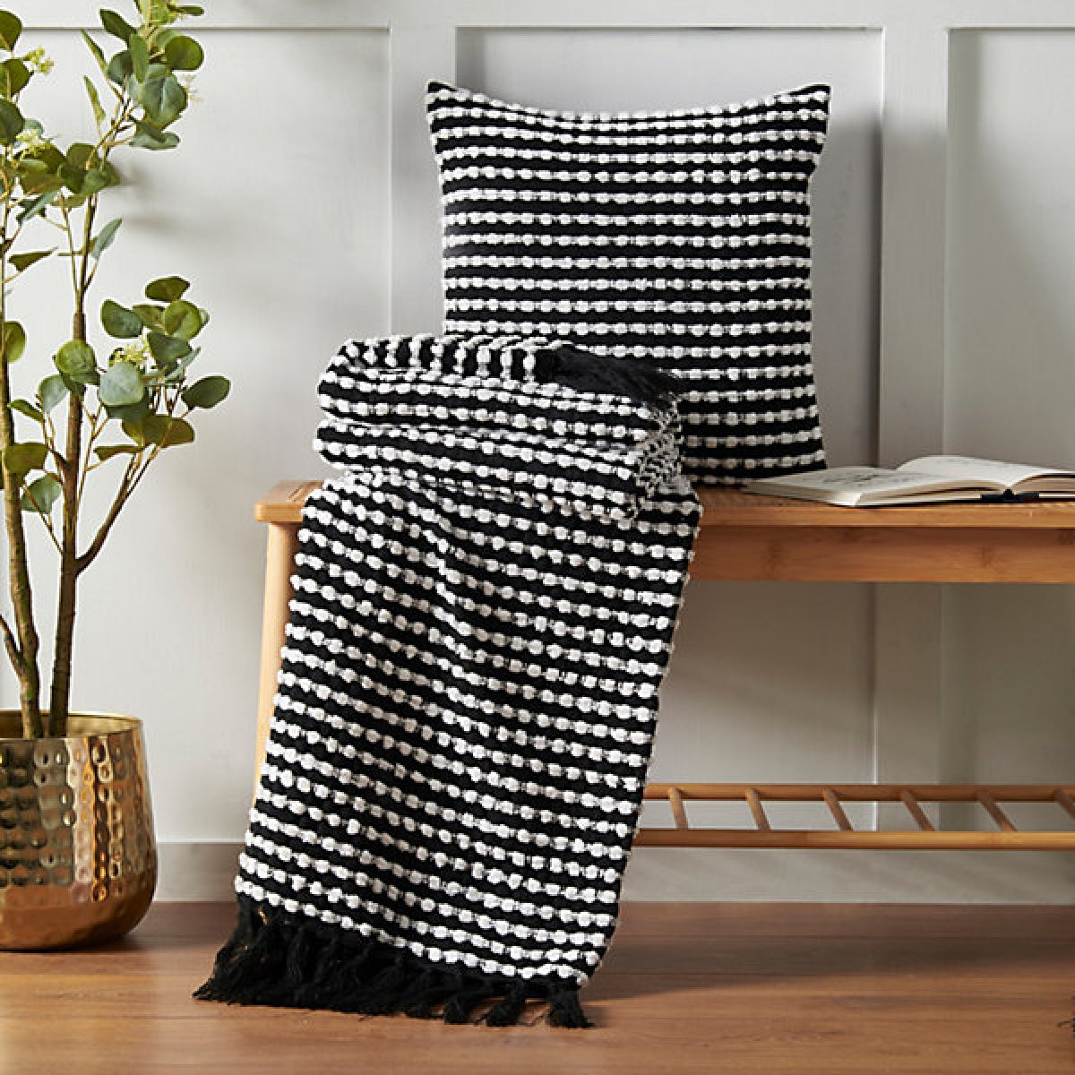 Catherine Lansfield Stab Stitch Embellished 125 x 150 cm Blanket Throw Black