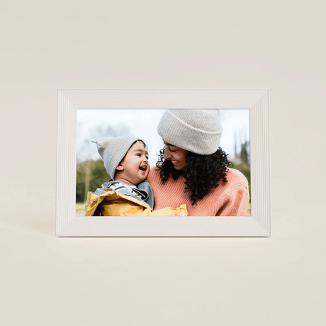 Aura Carver 10.1 Inch WiFi Digital Photo Frame | White - Beattys of Loughrea | www.beattys.ie