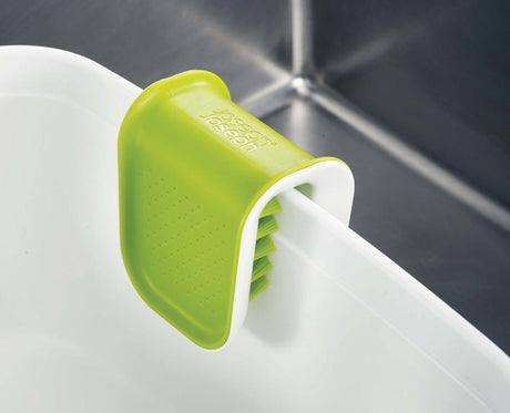 Joseph Joseph BladeBrush™ Green Knife & Cutlery Cleaning Brush - KITCHEN HAND TOOLS - Beattys of Loughrea