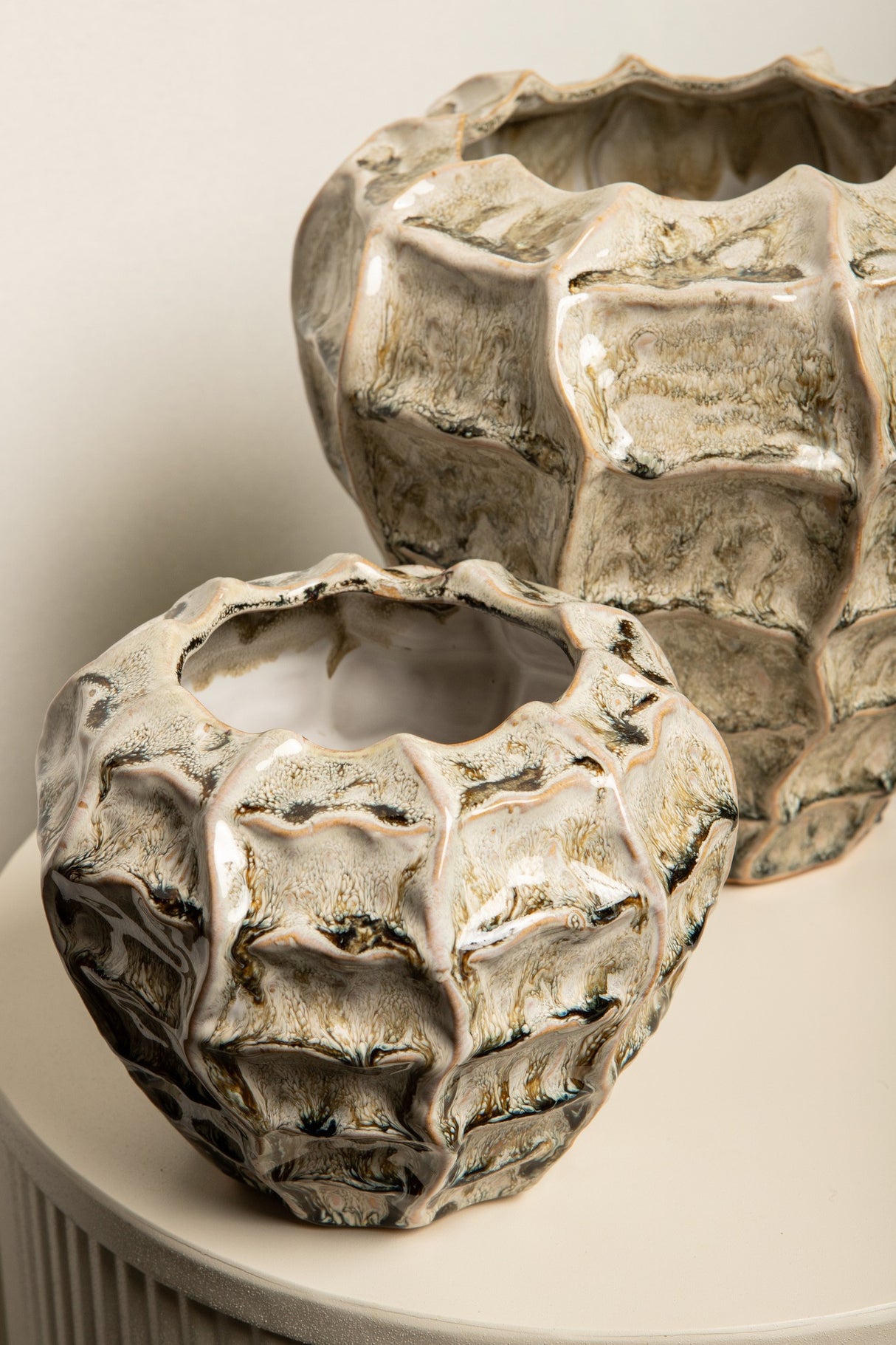 Cedric 18cm Cream Ceramic Round Wavy Pot - PLANTER POT CLAY / CERAMIC /RESIN - Beattys of Loughrea