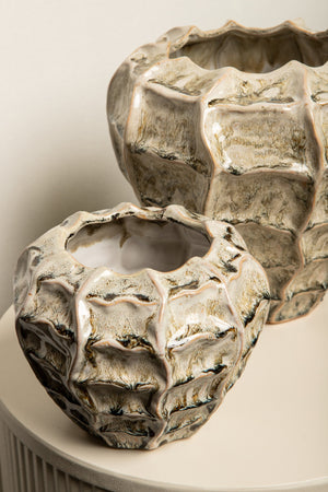 Cedric 18cm Cream Ceramic Round Wavy Pot - PLANTER POT CLAY / CERAMIC /RESIN - Beattys of Loughrea