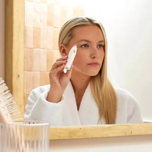 Remington WSF200 BareMe 2-in-1 USB-C 90-Minute Facial Hair Remover