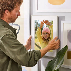 Aura Walden 15" Digital Photo Frame – Clay with Paper Mat | AF115-MWHT - Beattys of Loughrea | www.beattys.ie